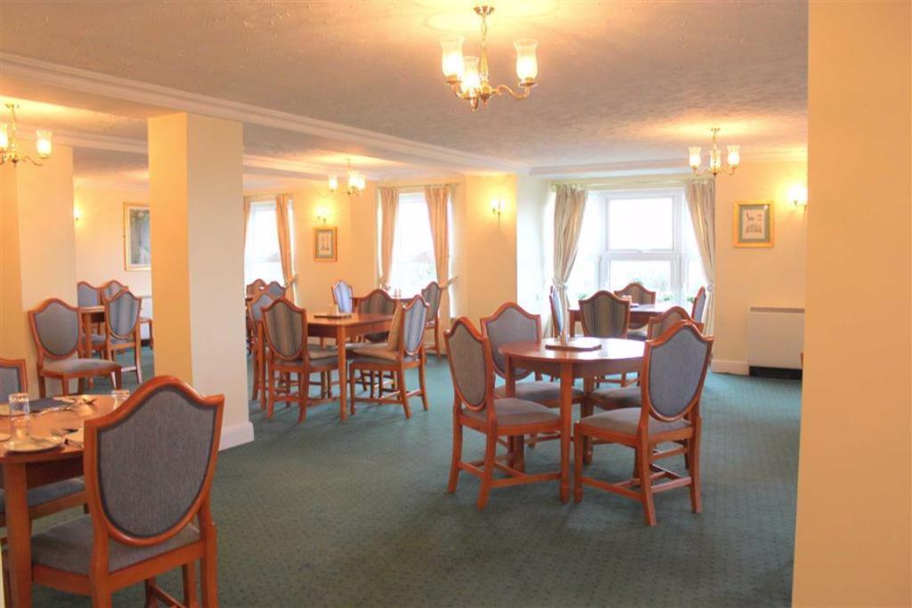 Residents dining room/restaurant