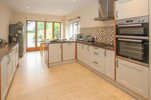 7 bedroom detached house for sale, Chelmsford Road, Shenfield, Brentwood