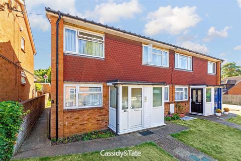 2 bedroom maisonette for sale, Tennyson Road, Chiswell Green, St Albans