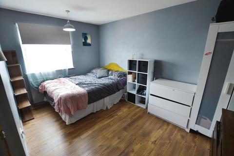 8 Gorlangton Close, Bristol, BS14 9UB