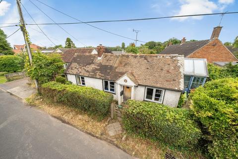 2 bedroom detached bungalow for sale, Kingsford Street, Mersham, Ashford