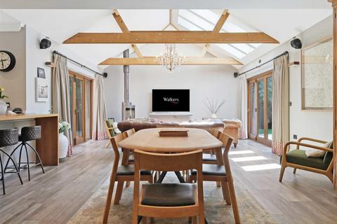 2 High Trees, Stock, Ingatestone, CM4 9DQ