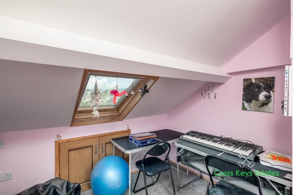 Loft Room 2
