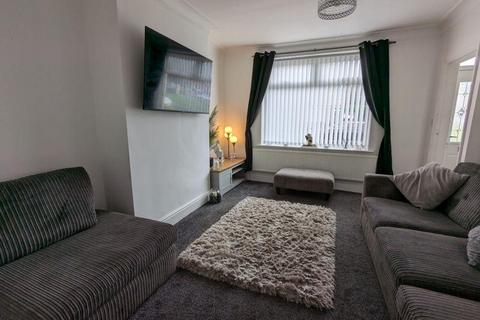 9 Carr Bottom Avenue, Bradford, BD5 9BE