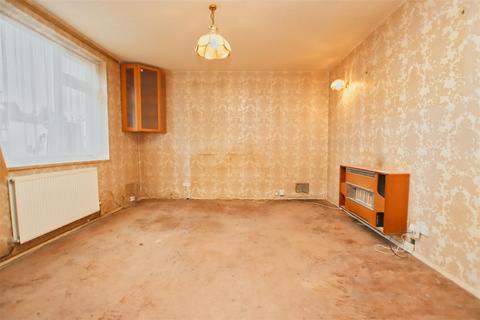 3 bedroom end of terrace house for sale, Aberford Road, Borehamwood