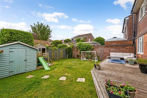 3 Olivers Meadow, Westergate, Chichester, PO20 3YA