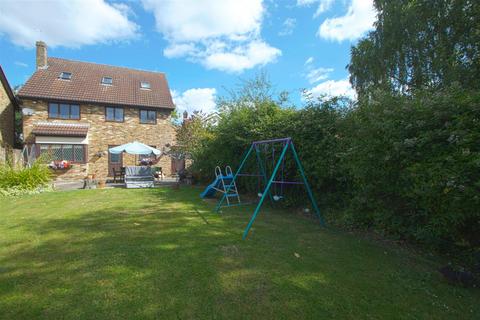 38 Downham Road, Ramsden Heath, Billericay, CM11 1PZ