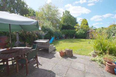38 Downham Road, Ramsden Heath, Billericay, CM11 1PZ