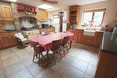 38 Downham Road, Ramsden Heath, Billericay, CM11 1PZ