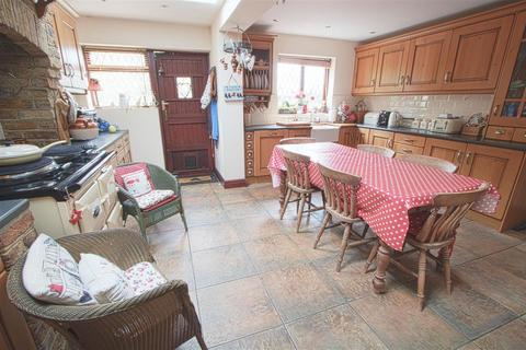 38 Downham Road, Ramsden Heath, Billericay, CM11 1PZ