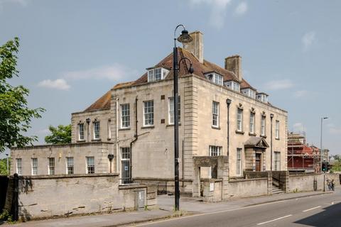 4 bedroom detached house for sale, 10 Stallard Street, Trowbridge, BA14