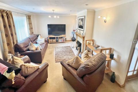 4 bedroom semi-detached house for sale, Pembroke Road, Bulwark, Chepwtow, Monmouthshire NP16