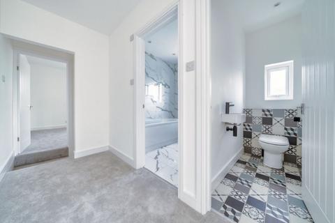5 Standard Road, Belvedere, DA17 5JR