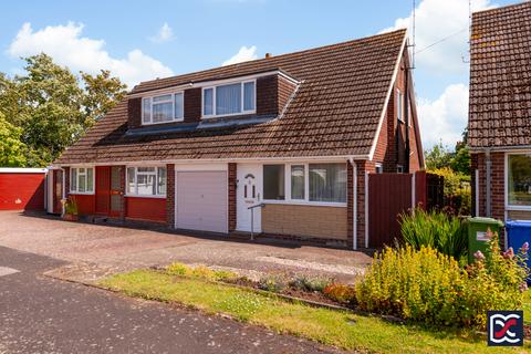 3 bedroom semi-detached house for sale, Norton Crescent, Towcester NN12