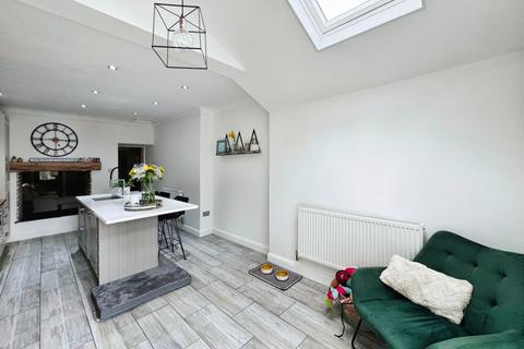 29 Afon Road, Llangennech, Llanelli, SA14 8TT