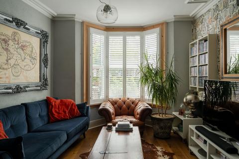 41 Devonshire Close, London, E15 1UG