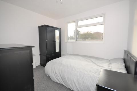 1 bedroom in a house share to rent, Chippendale Road Crawley RH11