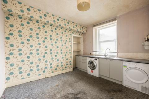 255/1 Newhaven Road, Edinburgh, EH6 4LQ