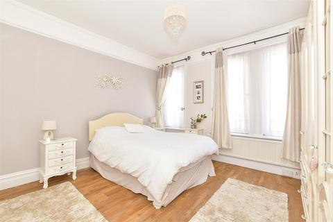 2 bedroom flat for sale, High Street, Sandown, Isle of Wight