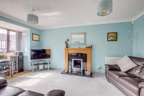 10 Sweet Briar Drive, Laindon, Basildon, SS15 4HA