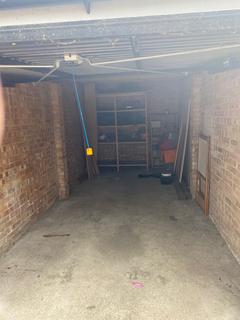 Garage to rent, Bathurst Walk, Iver SL0