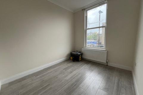 2 bedroom apartment to rent, Blackstock Road, London N4