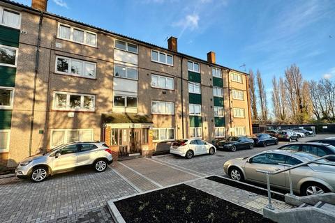 2 bedroom flat for sale, Green Lane, Hounslow, TW4