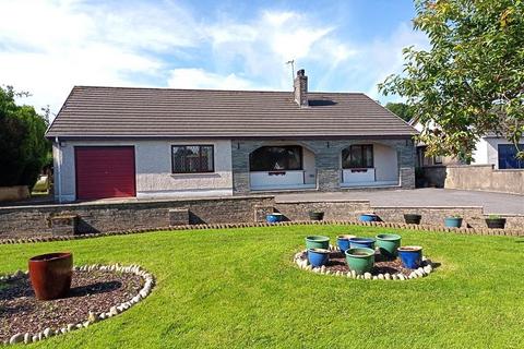 4 bedroom detached bungalow for sale, Cardigan Road, Newcastle Emlyn, Carmarthenshire, SA38 9RA