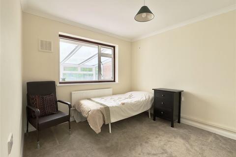 5 Nutley Close, Hextable, Swanley, BR8 7LP