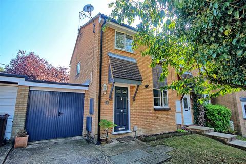 3 bedroom end of terrace house for sale, The Brambles, Ware SG12