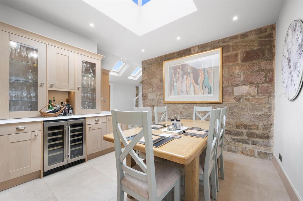 Dining area and wine cooler.jpg