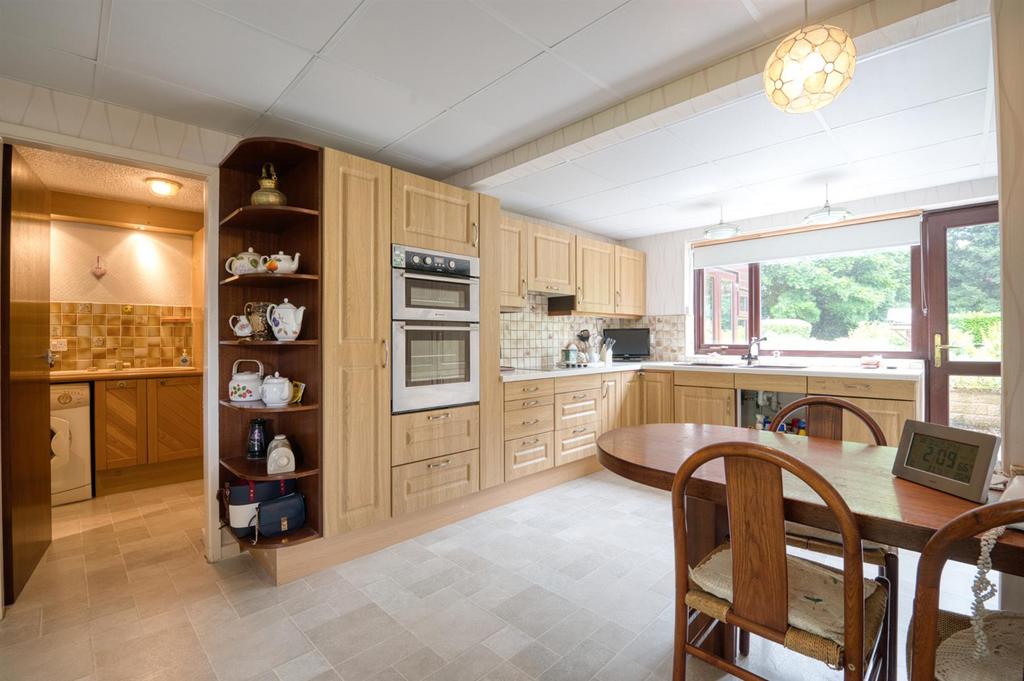 Kitchen towards Utility Room.jpg