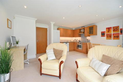 2 bedroom apartment for sale, Fishbourne Road East, Chichester