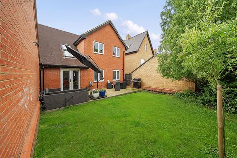 4 bedroom detached house for sale, Hedge Furlong, Buckingham MK18