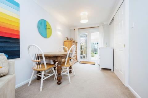 61 Avenue Road, Winslow, Buckingham, MK18 3DF