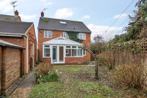 Honeycroft Stoke Road, Bishops Cleeve, Cheltenham, GL52 7RT