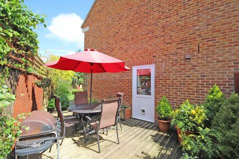 Honeycroft Stoke Road, Bishops Cleeve, Cheltenham, GL52 7RT