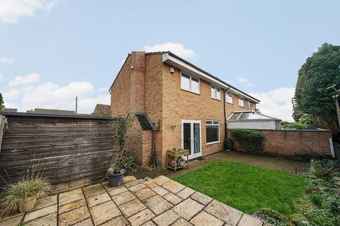 3 bedroom semi-detached house for sale, Freemans Close, Twyning, Tewkesbury