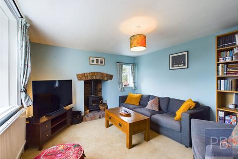 3 bedroom detached house for sale, Tewkesbury Road, Coombe Hill, Gloucester