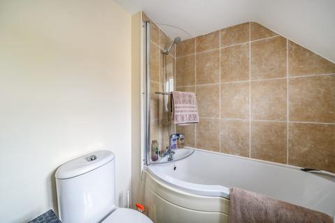 54 Cutsdean Close, Bishops Cleeve, Cheltenham, GL52 8UN