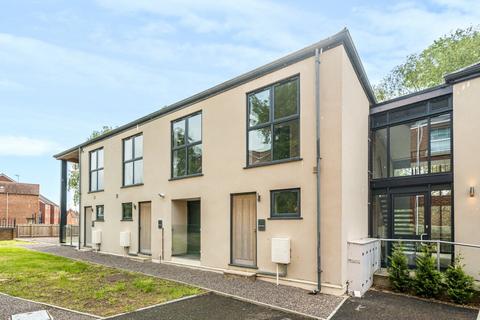 3 bedroom end of terrace house for sale, Gander Lane, Tewkesbury