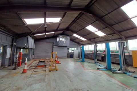 Warehouse to rent, Wells Garage, Salisbury Road, Ringwood, BH24 1AU