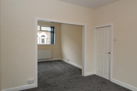 2 bedroom terraced house to rent, Victoria Avenue, Stepney Lane, Hull HU5