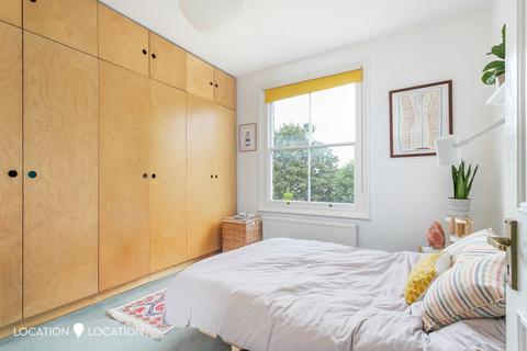 2 bedroom maisonette for sale, Mildmay Road, London, N1