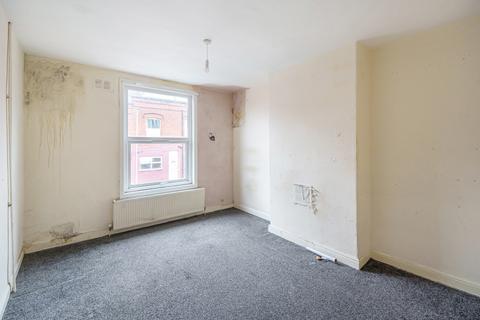 2 bedroom terraced house for sale, Bayswater Row, Leeds, LS8