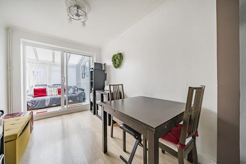 70 Leycroft Gardens, Erith, DA8 2PA