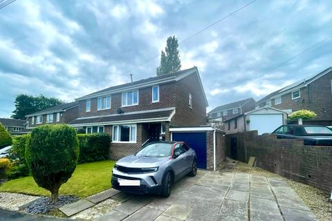 3 bedroom semi-detached house for sale, Oakdale Crescent, Huddersfield, HD3