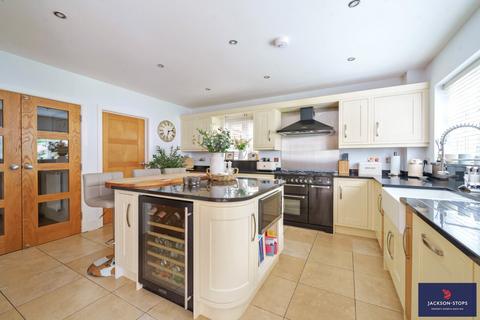 6 bedroom detached house for sale, Gunning Court, Horton, Northamptonshire, NN7