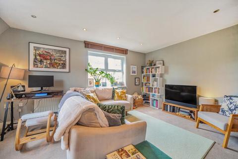 33 Hayes Grove, London, SE22 8DF