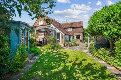 3 bedroom detached house for sale, The Common, Kings Langley, Hertfordshire, WD4